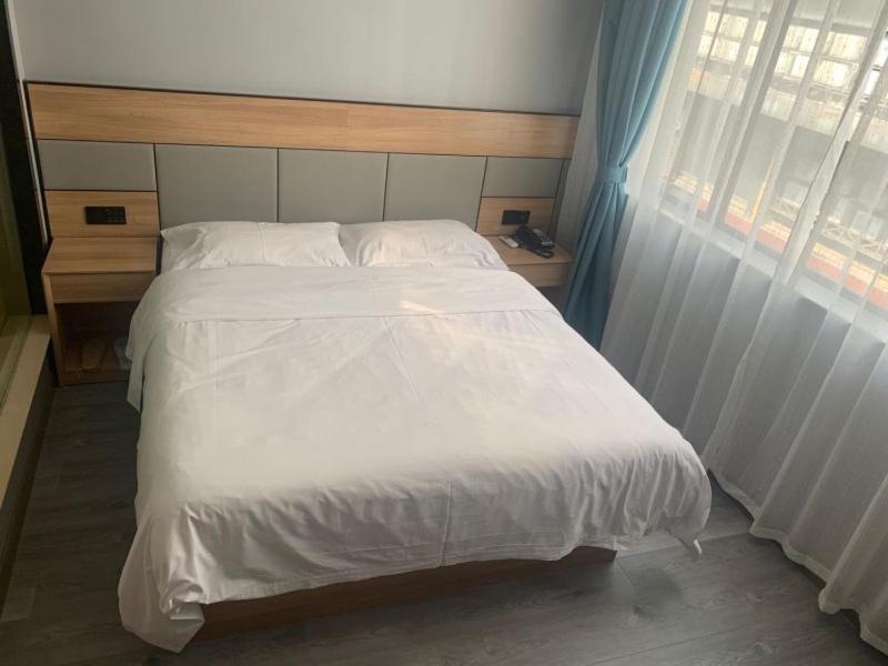 Greentree Inn Shanghai Songjiang University City New Songjiang Road Express Hotel Dış mekan fotoğraf