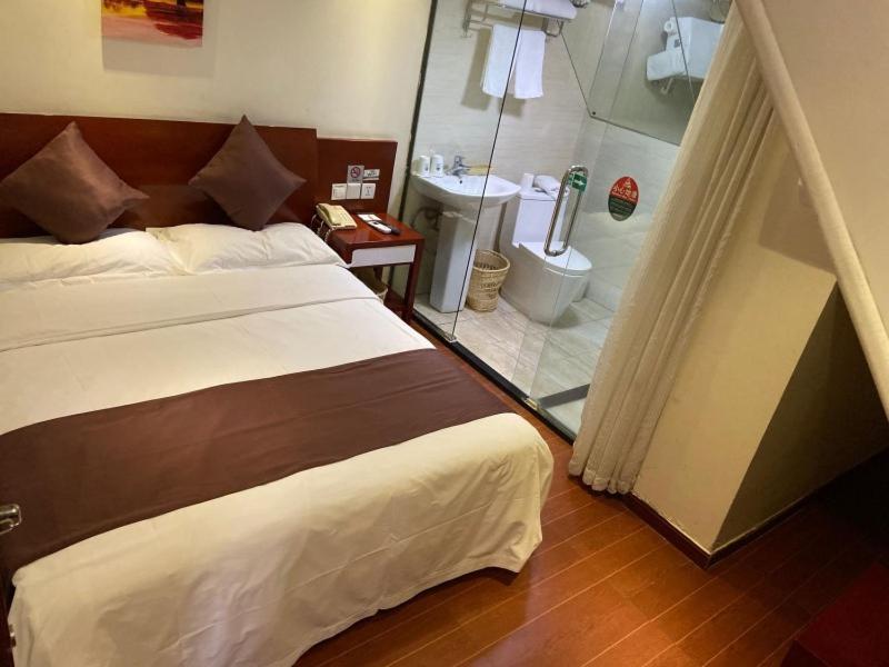 Greentree Inn Shanghai Songjiang University City New Songjiang Road Express Hotel Dış mekan fotoğraf