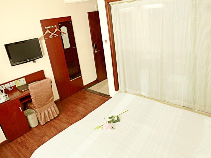 Greentree Inn Shanghai Songjiang University City New Songjiang Road Express Hotel Dış mekan fotoğraf
