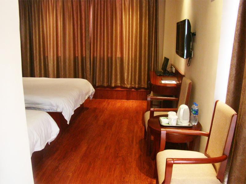 Greentree Inn Shanghai Songjiang University City New Songjiang Road Express Hotel Dış mekan fotoğraf